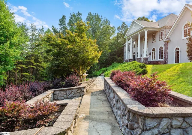 Photo 2 of Single family home for sale at 100 Evening View Wy, Travelers Rest, SC 29690 | MLS# 1599964 | Listing updated on 2026-10-13