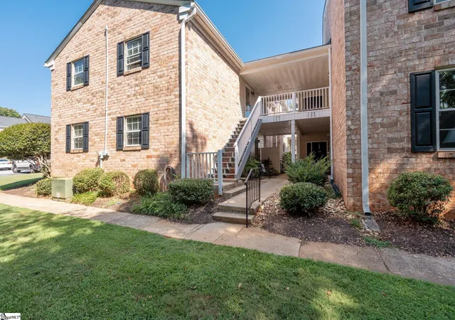 Photo 1 of Condo for sale at 925 Cleveland St #124, Greenville, SC 29601 | MLS# 1603167 | Listing updated on 2026-09-08