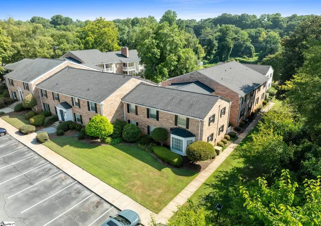 Photo 4 of Condo for sale at 925 Cleveland St #124, Greenville, SC 29601 | MLS# 1603167 | Listing updated on 2026-09-08