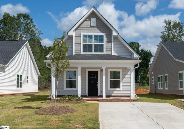 Photo 1 of Single family home for sale at 12 Thorndike Way, Greenville, SC 29617 | MLS# 1604959 | Listing updated on 2026-09-25