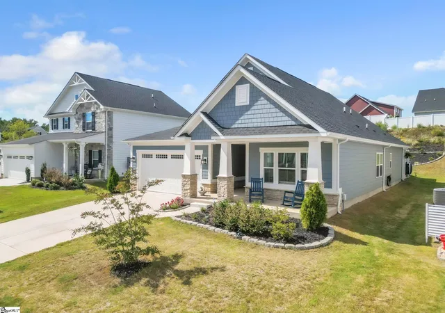 Photo 2 of Single family home for sale at 115 Dunroyal Rd, Fountain Inn, SC 29644 | MLS# 1605636 | Listing updated on 2026-10-14