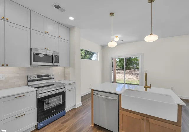 Photo 3 of Single family home for sale at 10a Hammett St, Piedmont, SC 29673 | MLS# 1603900 | Listing updated on 2026-09-21
