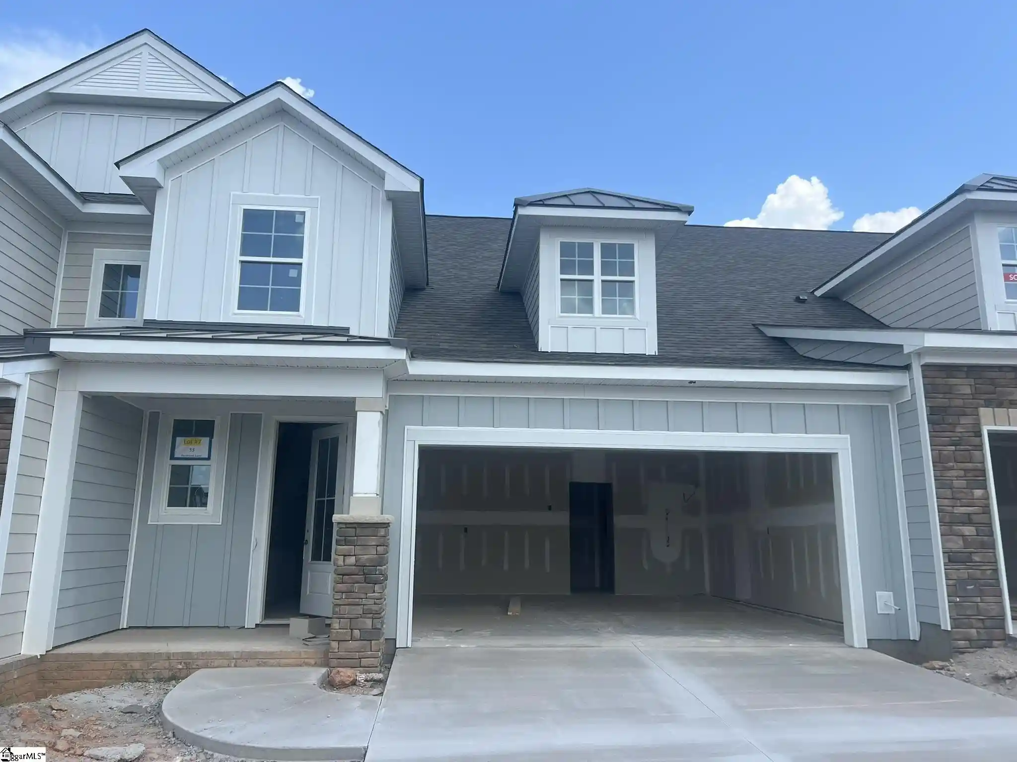 Photo 1 of Townhouse for sale at 33 Hasbrook Ln, Greenville, SC 29607 | MLS# 1605029 | Listing updated on 2026-10-29