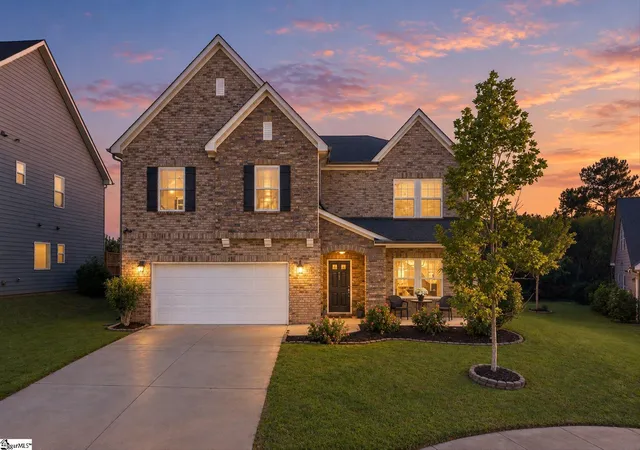 Photo 2 of Single family home for sale at 317 Lindstrom Ct, Simpsonville, SC 29680 | MLS# 1604304 | Listing updated on 2026-09-21