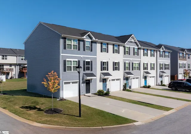 Photo 2 of Townhouse for sale at 228 Maple Frg Trl, Greenville, SC 29617 | MLS# 1603643 | Listing updated on 2026-09-11