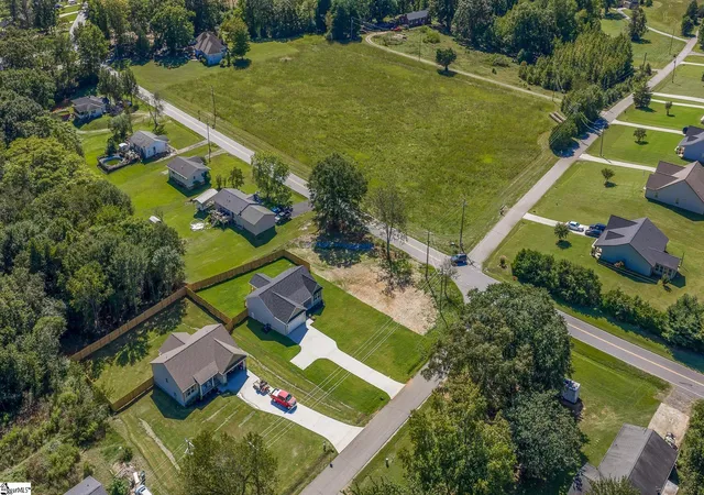 Photo 3 of Single family home for sale at 377 Edwards Store Rd, Lyman, SC 29365 | MLS# 1605303 | Listing updated on 2026-10-05