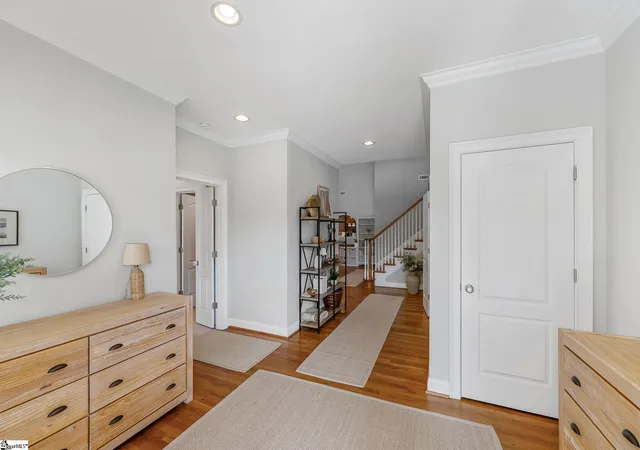 Photo 3 of Single family home for sale at 8 Firnstone Ct, Greenville, SC 29607 | MLS# 1602684 | Listing updated on 2026-09-02
