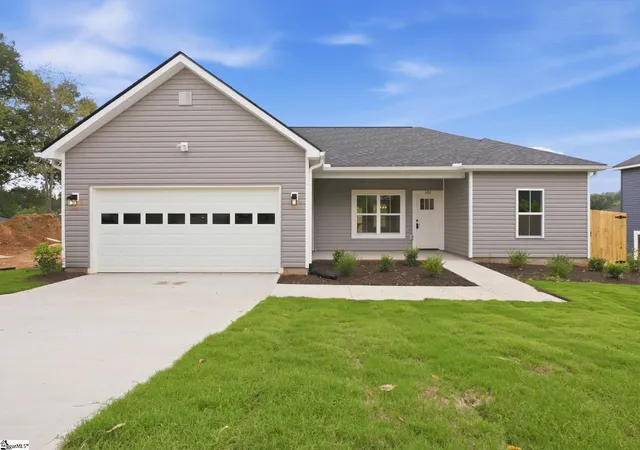 Photo 1 of Single family home for sale at 102 9th Street, Greenville, SC 29611 | MLS# 1603896 | Listing updated on 2026-09-17