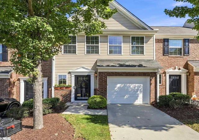 Townhouse for sale at 239 Cedar Xing Ln, Greenville, SC 29615 | MLS# 1605487