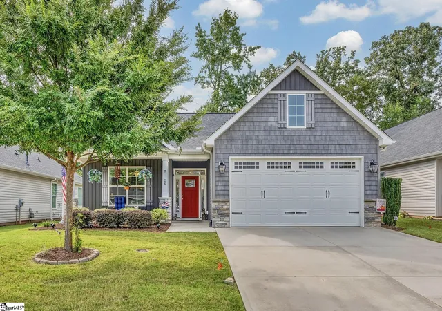 Single family home for sale at 26 Golden Apple Trl, Mauldin, SC 29662 | MLS# 1605261
