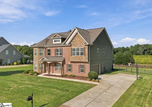 Photo 2 of Single family home for sale at 101 Angeline Way, Simpsonville, SC 29681 | MLS# 1604719 | Listing updated on 2026-10-01