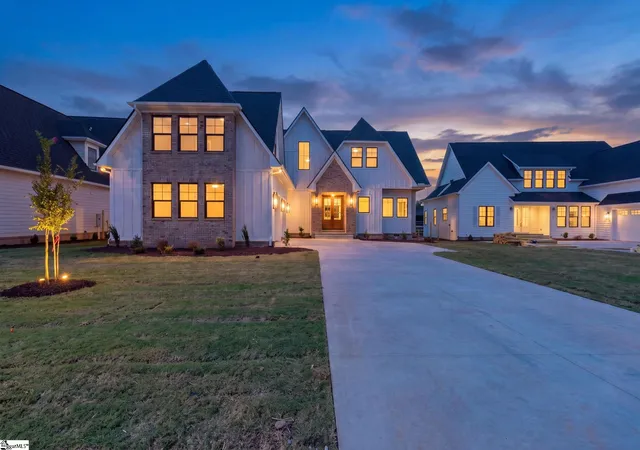 Photo 2 of Single family home for sale at 121 Cannon Ave, Fountain Inn, SC 29644 | MLS# 1602828 | Listing updated on 2026-09-13