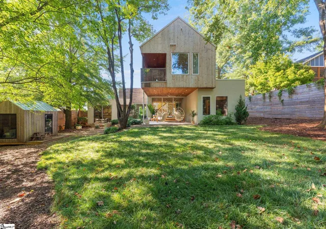 Photo 2 of Single family home for sale at 22 Woodbine Rd, Greenville, SC 29609 | MLS# 1604212 | Listing updated on 2026-09-24
