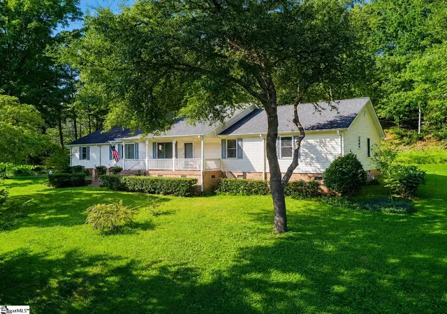 Photo 1 of Single family home for sale at 200 Sheffield Rd, Greer, SC 29651 | MLS# 1602784 | Listing updated on 2026-09-09