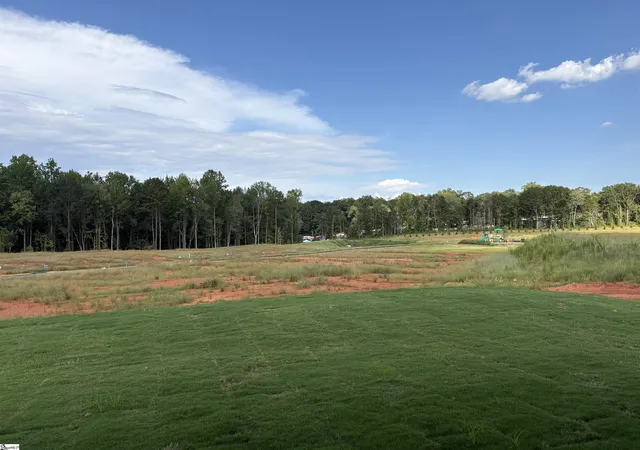 Photo 4 of Single family home for sale at 160 Deer Wy, Greenville, SC 29617 | MLS# 1585880 | Listing updated on 2026-09-01