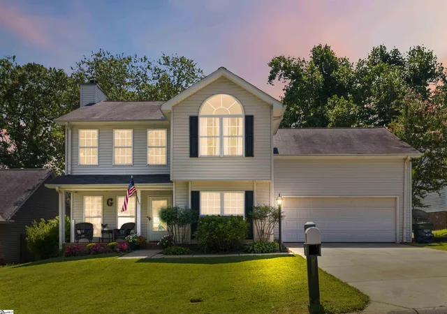 Photo 2 of Single family home for sale at 118 Glen Willow Ct, Greer, SC 29650 | MLS# 1602794 | Listing updated on 2026-09-09