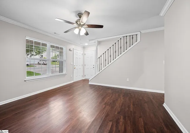 Photo 3 of Single family home for sale at 101 Kingscreek Dr, Greer, SC 29650 | MLS# 1605479 | Listing updated on 2026-10-01