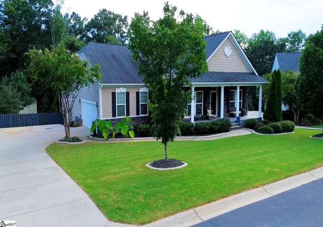 Photo 2 of Single family home for sale at 235 Princeton Dr, Duncan, SC 29334 | MLS# 1603152 | Listing updated on 2026-09-20