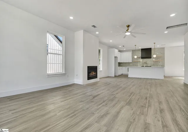 Photo 3 of Single family home for sale at 14 James Shaver Trl, Greenville, SC 29607 | MLS# 1606163 | Listing updated on 2026-10-15