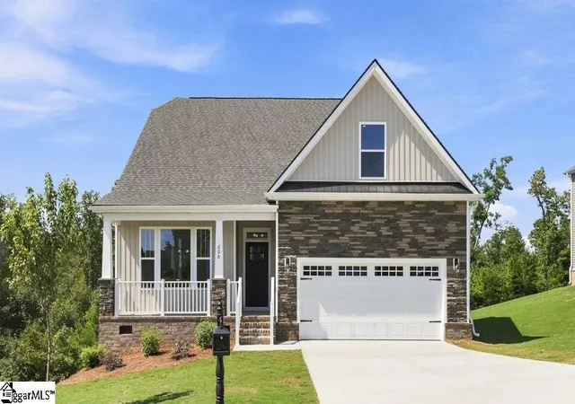 Photo 1 of Single family home for sale at 608 Hidden Creek Ct, Seneca, SC 29678 | MLS# 1582102 | Listing updated on 2026-09-18