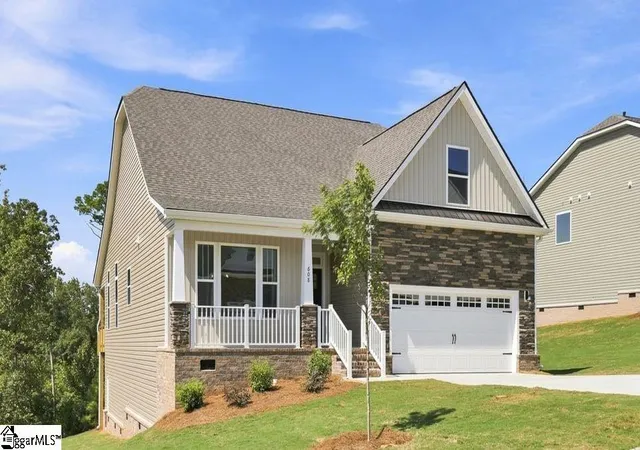 Photo 2 of Single family home for sale at 608 Hidden Creek Ct, Seneca, SC 29678 | MLS# 1582102 | Listing updated on 2026-09-18