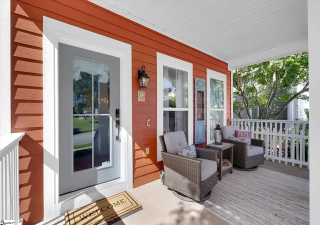 Photo 2 of Single family home for sale at 204 Ridenour Ave, Greenville, SC 29617 | MLS# 1606262 | Listing updated on 2026-10-24