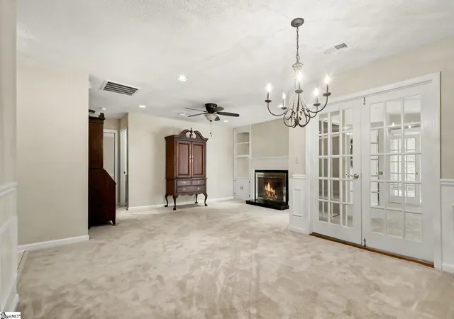 Photo 4 of Single family home for sale at 103 Walker Way Rd, Simpsonville, SC 29681 | MLS# 1602792 | Listing updated on 2026-09-24