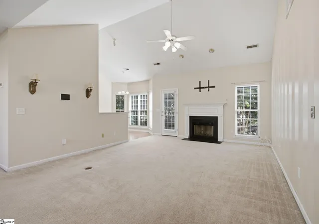 Photo 3 of Single family home for sale at 10 Coachwhip Ct, Simpsonville, SC 29680 | MLS# 1606038 | Listing updated on 2026-10-12