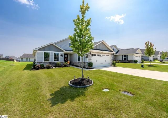Photo 3 of Single family home for sale at 1064 Rev Robert Reid St, Woodruff, SC 29388 | MLS# 1599355 | Listing updated on 2026-09-14