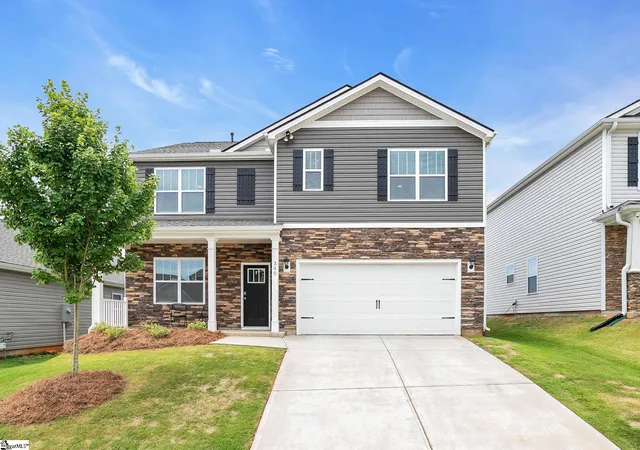 Photo 4 of Single family home for sale at 340 Ridge Climb Trl, Greer, SC 29651 | MLS# 1596935 | Listing updated on 2026-09-01