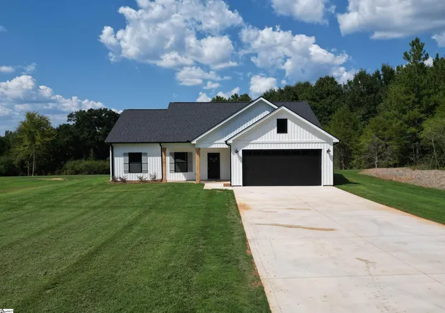 Photo 1 of Single family home for sale at 486 Hellams Rd, Gray Court, SC 29645 | MLS# 1596527 | Listing updated on 2026-09-02