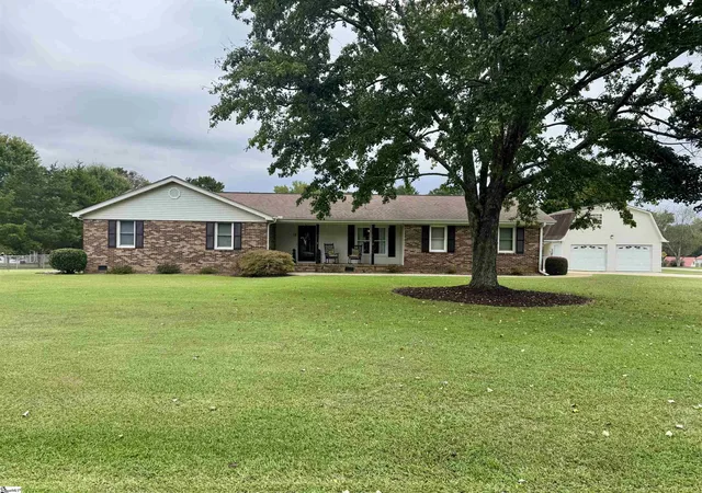 Photo 1 of Single family home for sale at 13 Dacus Dr, Williamston, SC 29697 | MLS# 1605132 | Listing updated on 2026-10-14