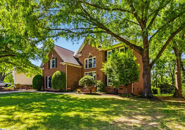 Photo 2 of Single family home for sale at 109 E Hypericum Ln, Greenville, SC 29615 | MLS# 1603157 | Listing updated on 2026-09-09