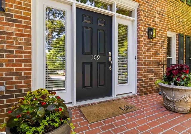 Photo 3 of Single family home for sale at 109 E Hypericum Ln, Greenville, SC 29615 | MLS# 1603157 | Listing updated on 2026-09-09