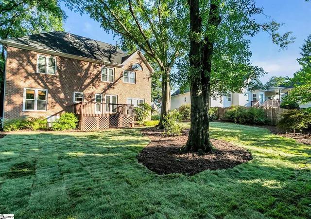 Photo 4 of Single family home for sale at 109 E Hypericum Ln, Greenville, SC 29615 | MLS# 1603157 | Listing updated on 2026-09-09