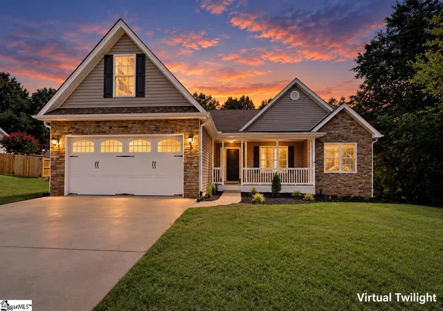 Photo 2 of Single family home for sale at 4 Judges Ln, Greer, SC 29651 | MLS# 1603599 | Listing updated on 2026-09-11