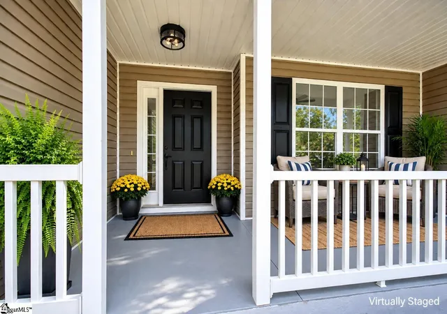 Photo 4 of Single family home for sale at 4 Judges Ln, Greer, SC 29651 | MLS# 1603599 | Listing updated on 2026-09-11