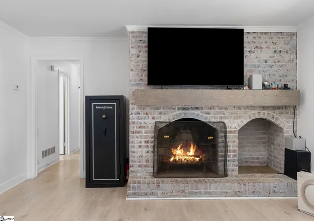 Photo 3 of Sale Pending at 280 Henderson Rd, Greenville, SC 29607 | MLS# 1605391 | Listing updated on 2026-10-01