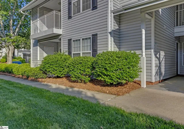 Photo 1 of Condo for sale at 4614 Old Spartanburg Rd #15, Taylors, SC 29687 | MLS# 1605619 | Listing updated on 2026-10-16