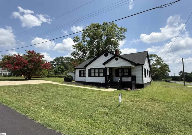 Photo 26 of Single family home for sale at 129 Spring St, Reidville, SC 29375 | MLS# 1603665 | Listing updated on 2026-09-12