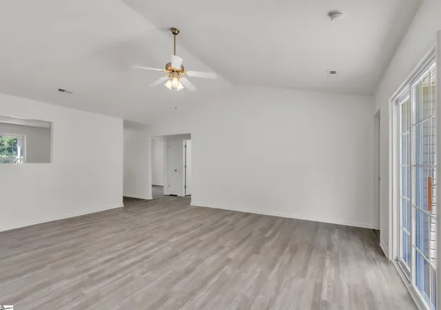 Photo 3 of Single family home for sale at 116 Pine Needle Rd, Piedmont, SC 29673 | MLS# 1603047 | Listing updated on 2026-09-10