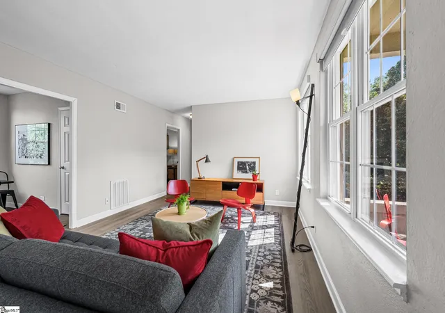 Photo 3 of Condo for sale at 601 Cleveland St #Apt 3D, Greenville, SC 29601 | MLS# 1604594 | Listing updated on 2026-09-30