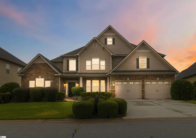Photo 2 of Single family home for sale at 11 Roanoke Hills Ct, Simpsonville, SC 29681 | MLS# 1603261 | Listing updated on 2026-09-09