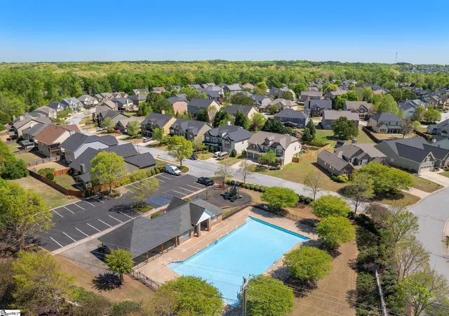 Photo 4 of Single family home for sale at 11 Roanoke Hills Ct, Simpsonville, SC 29681 | MLS# 1603261 | Listing updated on 2026-09-09