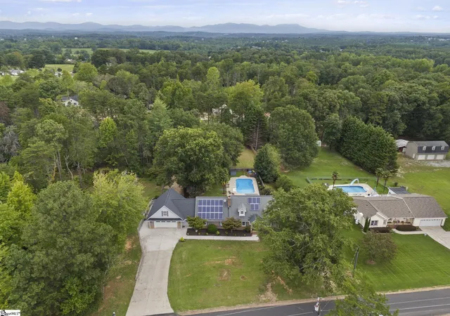 Photo 1 of Single family home for sale at 15 Morningdale Dr, Travelers Rest, SC 29690 | MLS# 1602092 | Listing updated on 2026-10-19