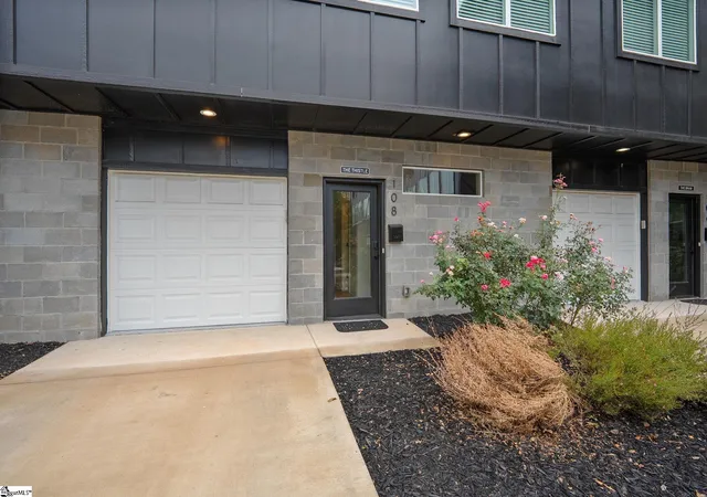 Photo 3 of Condo for sale at 108 Textile Ct, Easley, SC 29640 | MLS# 1604975 | Listing updated on 2026-10-02