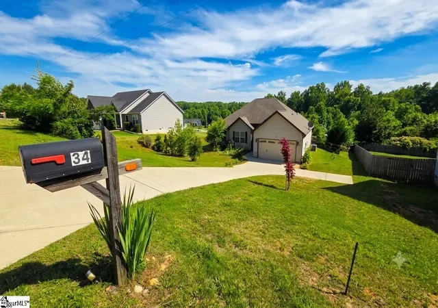 Photo 2 of Single family home for sale at 34 Montgomery Rd, Lyman, SC 29365 | MLS# 1604654 | Listing updated on 2026-10-13