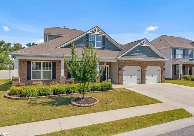 Photo 3 of Single family home for sale at 100 General Store Way, Greer, SC 29650 | MLS# 1604123 | Listing updated on 2026-09-18