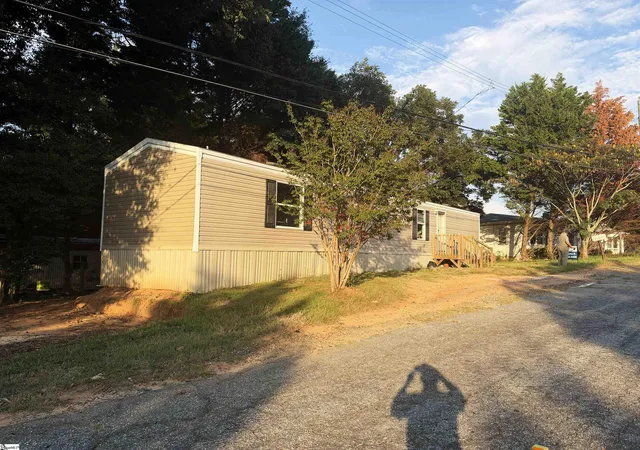 Photo 1 of Manufactured home for sale at 235 Bird St, Union, SC 29379 | MLS# 1604475 | Listing updated on 2026-09-23