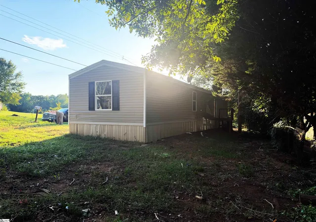 Photo 2 of Manufactured home for sale at 235 Bird St, Union, SC 29379 | MLS# 1604475 | Listing updated on 2026-09-23